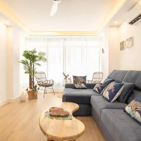 Apartman Downtown Near The - Happy
